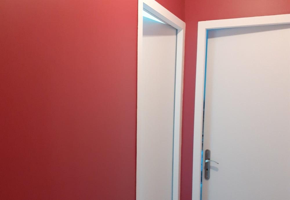 peinture décorative rouge