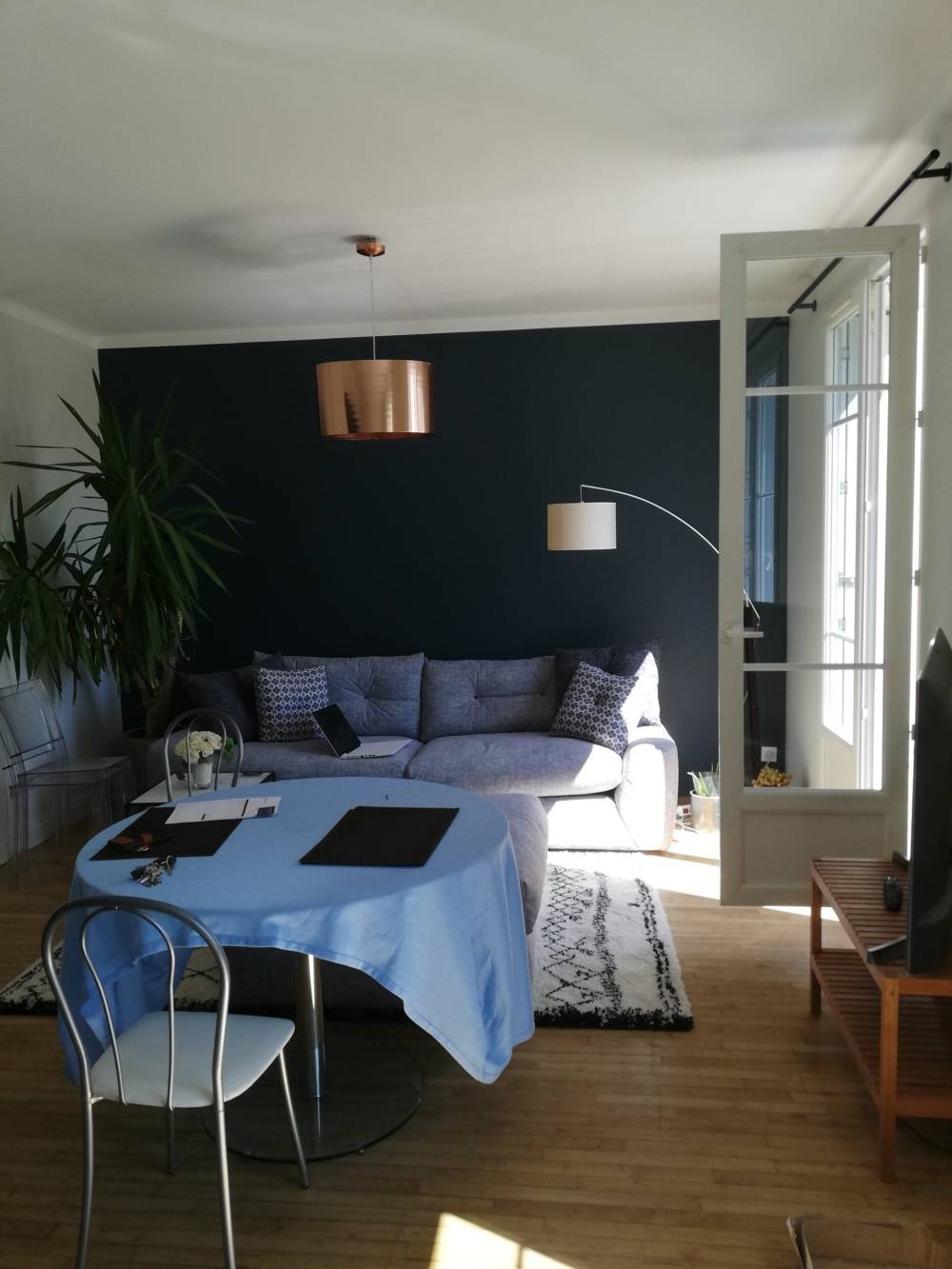 peinture bleue salon